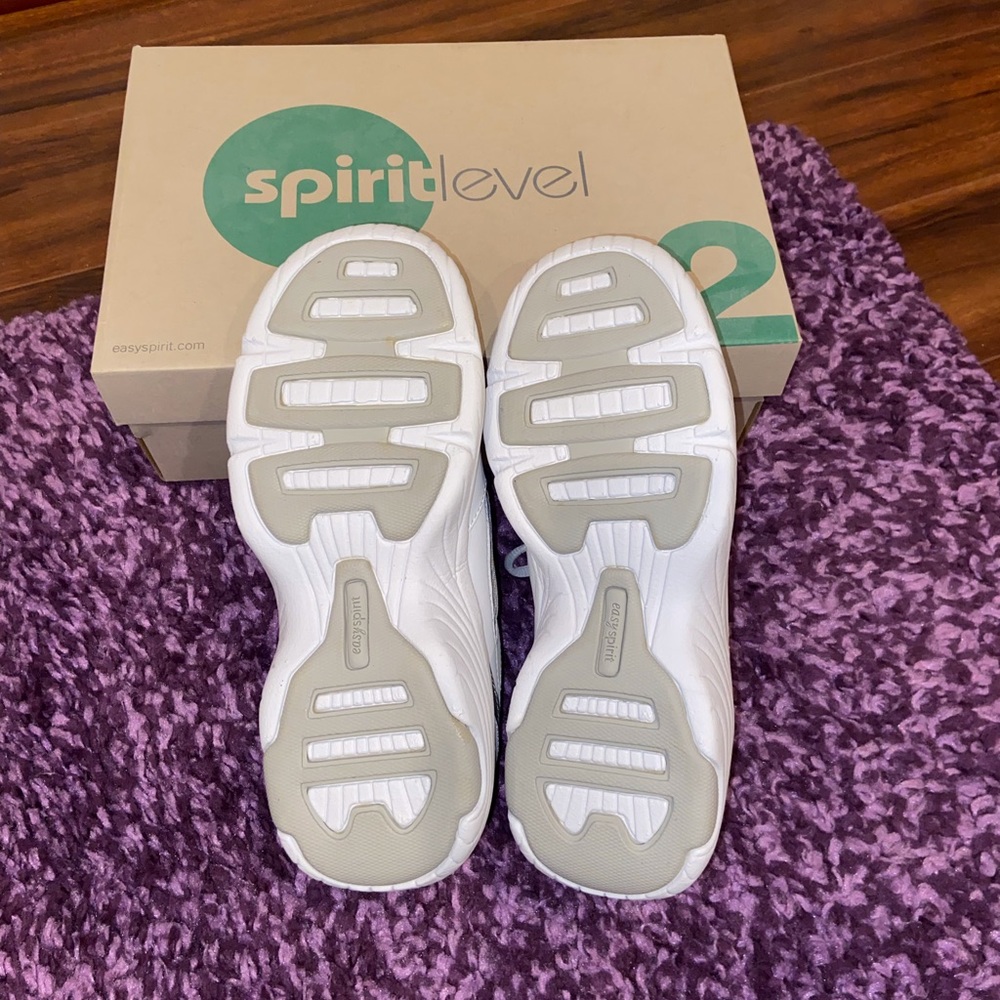 Easy Spirit Women’s Sneakers - Picture 2 of 4